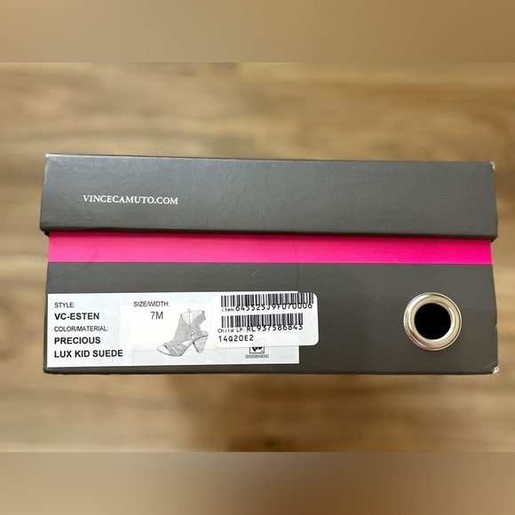 Vince Camuto Esten Women's Perforated Sandal Size 7 NWT in color PRECIOUS - Picture 3 of 3